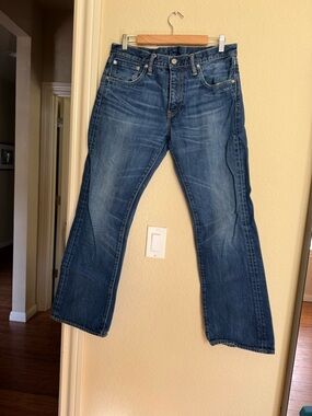 Levi's Men’s Medium Blue Bootcut Jeans W33 L30